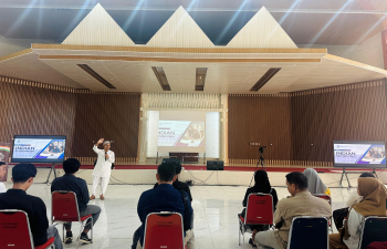 Scholarship presentation and movie screening at UNM Makassar